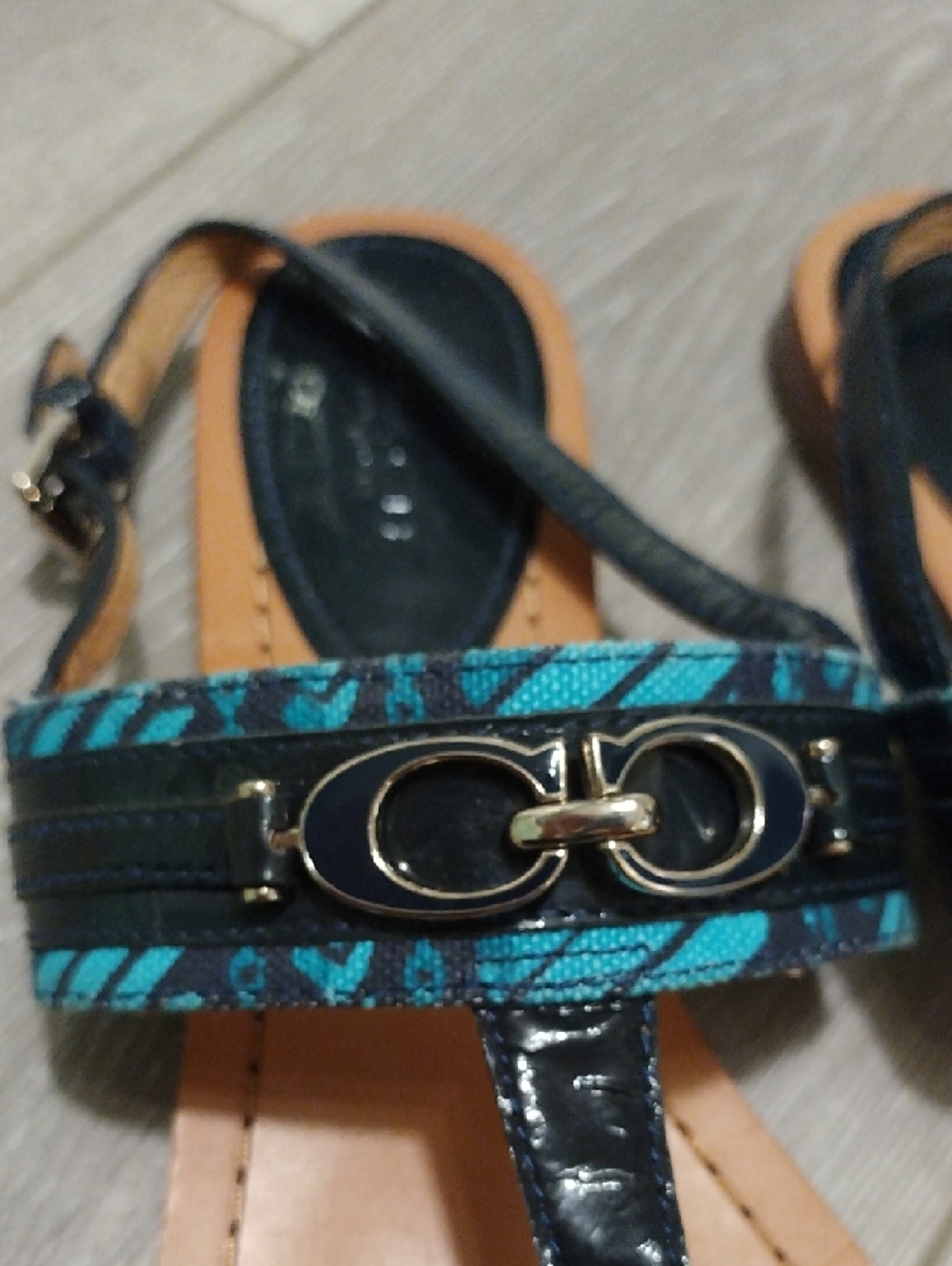 Coach Women’s Teal & Black Sandals - Picture 4 of 17